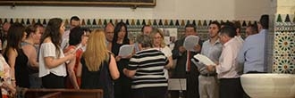 El himno de la Coronación interpretado por el Coro de Santa Genoveva