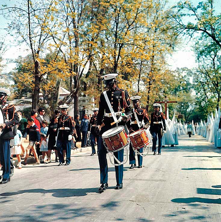 Nuestra Historia 11. Un curioso acompañamiento musical en 1966.